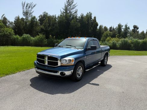 Used 2006 Dodge Ram 2500 Truck SLT w/ Light Group RWD image 2