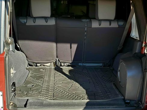 Used 2007 Jeep Wrangler Unlimited Sahara w/ Trailer Tow Group image 14