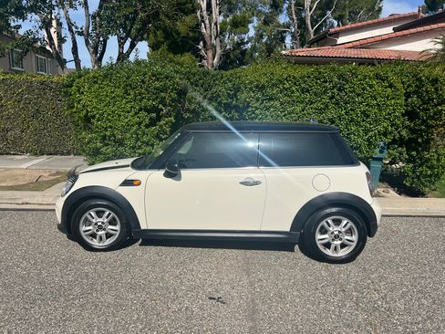 Used 2013 MINI Cooper Hardtop image 1