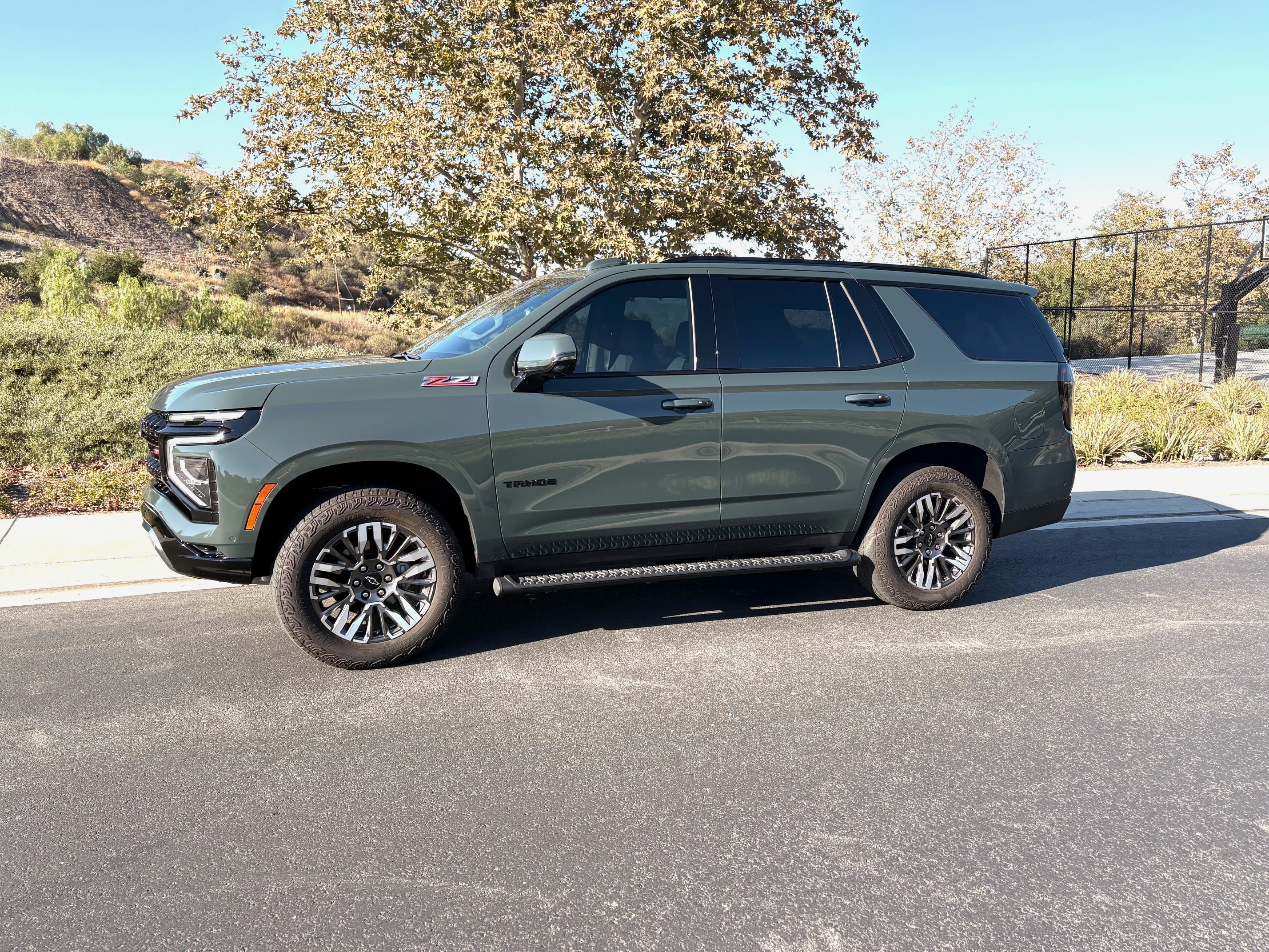 Used 2025 Chevrolet Tahoe Z71 w/ Z71 Off-Road Package AWD/4WD image 2