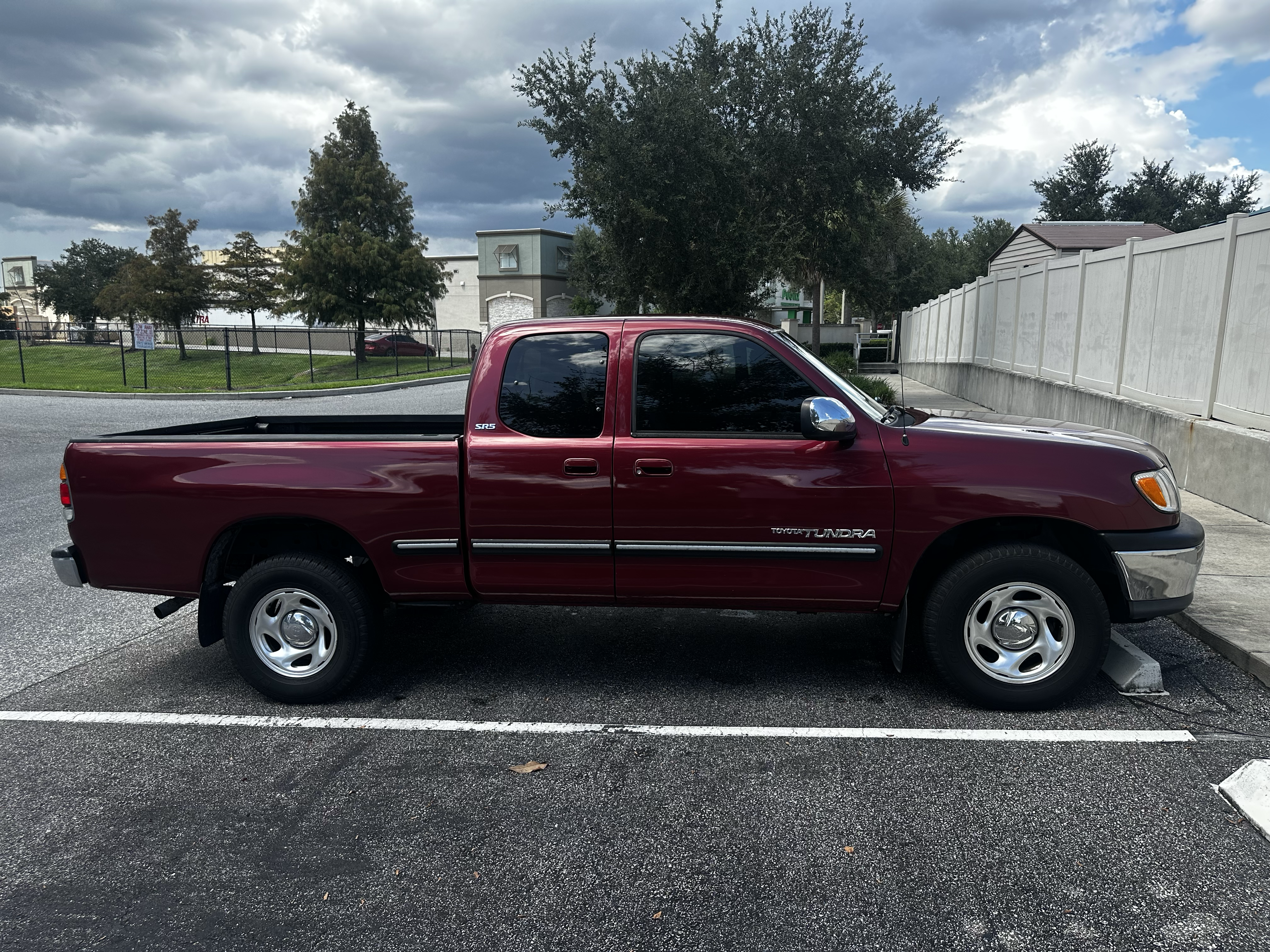 Used 2001 Toyota Tundra SR5 w/ Convenience Pkg RWD image 9