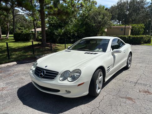 Used 2005 Mercedes-Benz SL 500 image 2