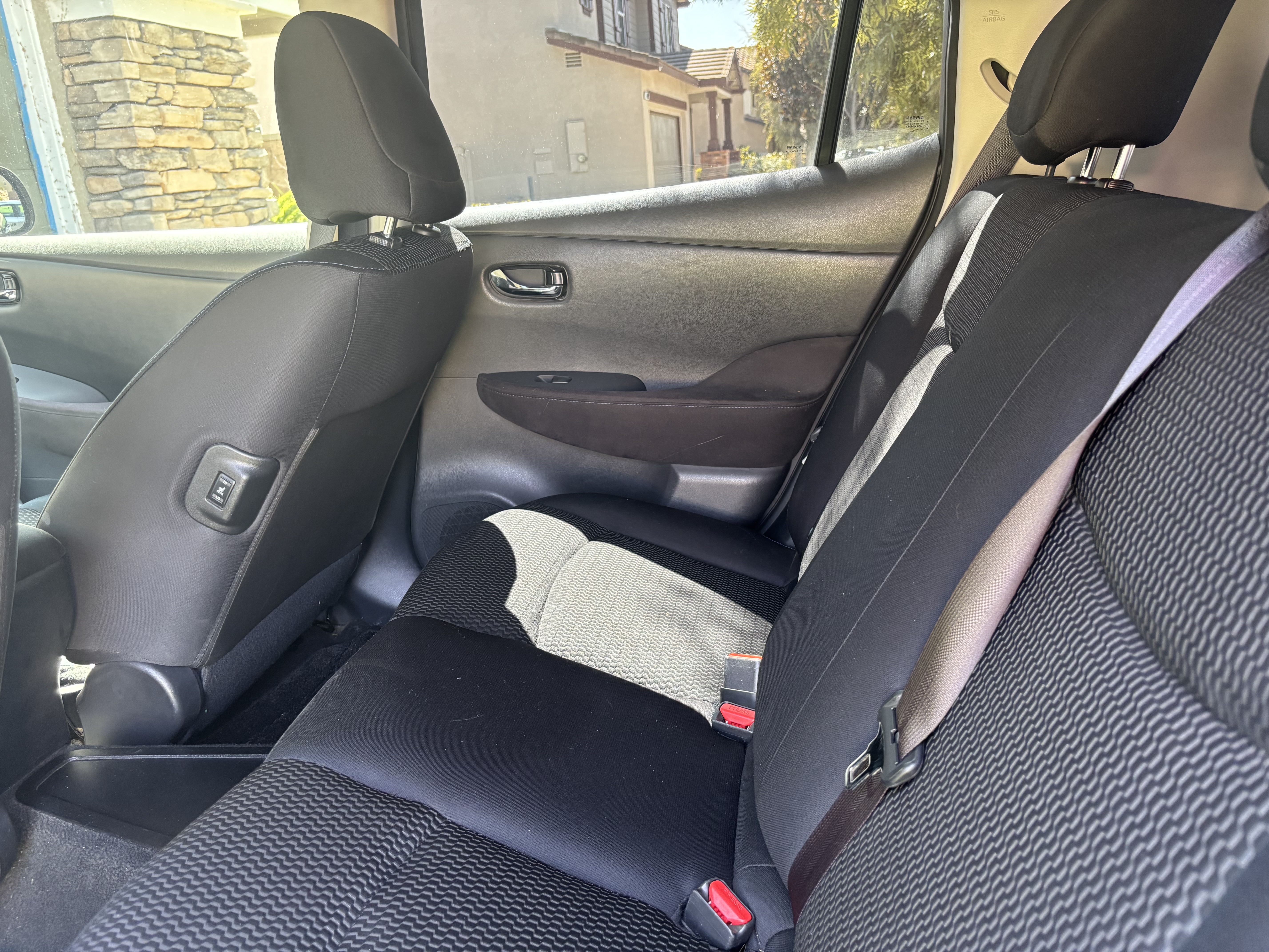Used 2013 Nissan Leaf S FWD image 26