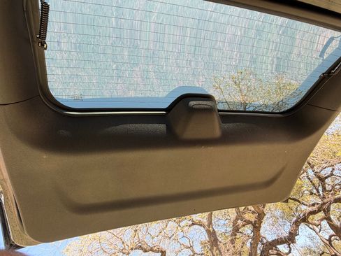 Used 2014 Chevrolet Tahoe LT image 23