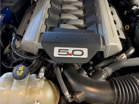 Used 2017 Ford Mustang GT Premium w/ Equipment Group 401A image 11