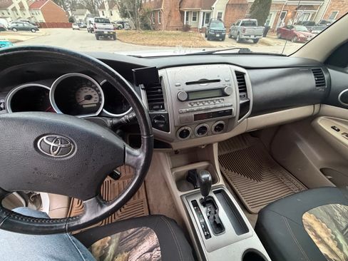 Used 2005 Toyota Tacoma 4x4 Double Cab image 2