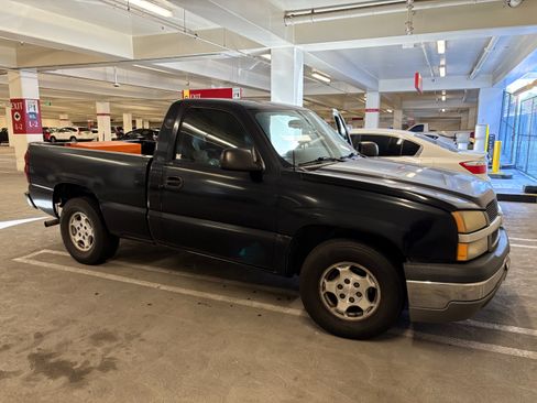 Used 2004 Chevrolet Silverado 1500 W/T image 3