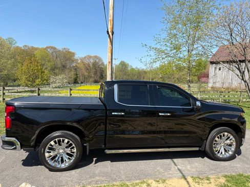 Used 2020 Chevrolet Silverado 1500 LTZ w/ LTZ Plus Package image 6