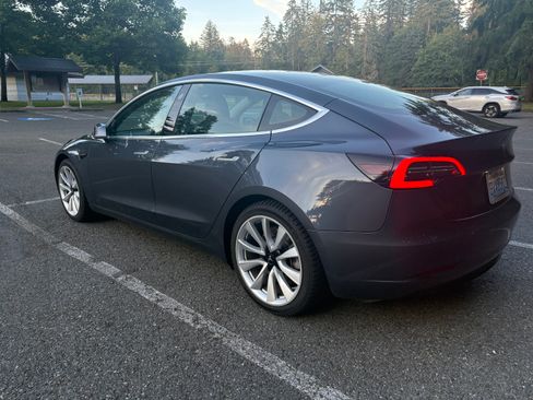 Used 2020 Tesla Model 3 RWD image 12