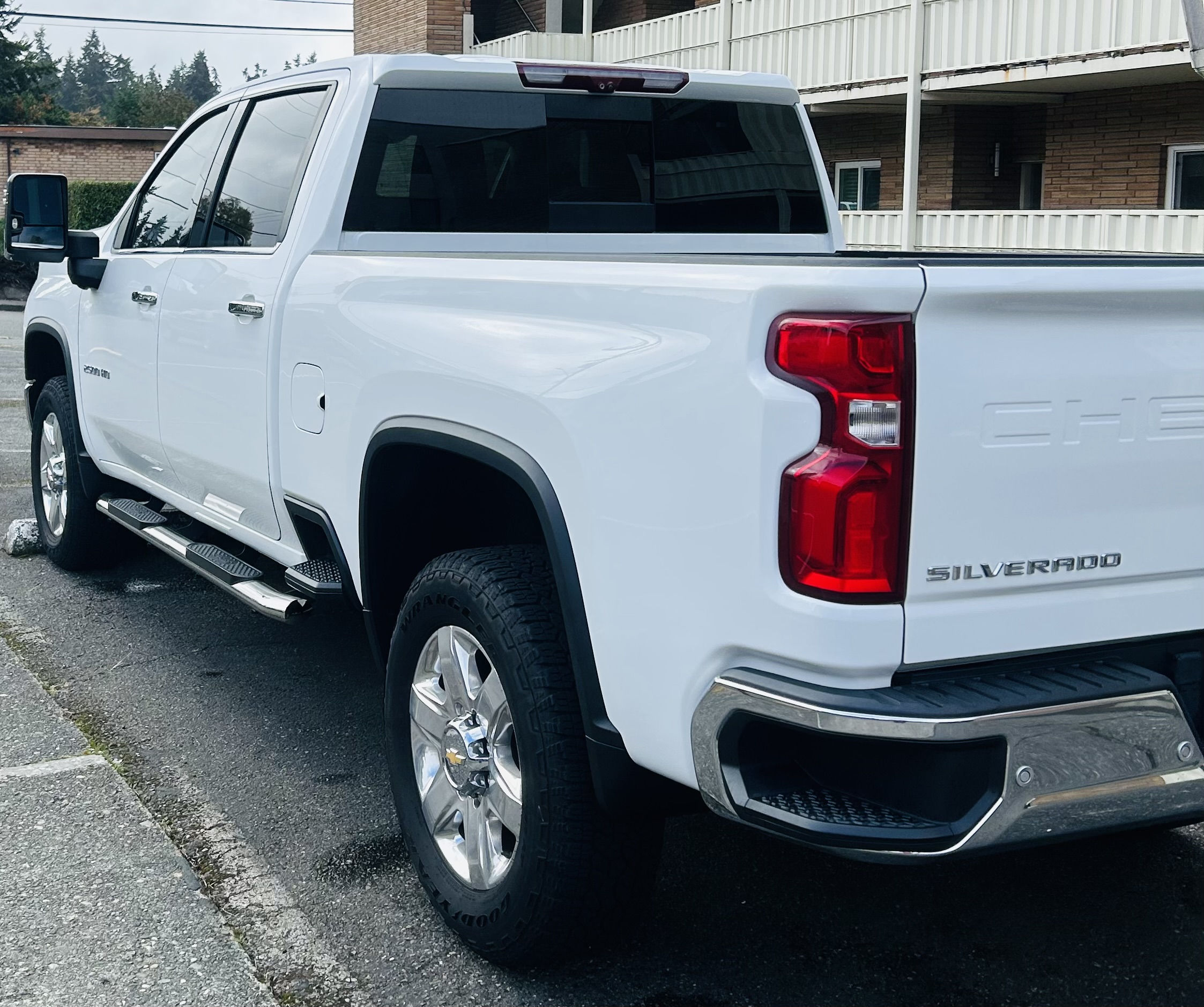 Used 2023 Chevrolet Silverado 2500 LTZ w/ LTZ Premium Package AWD/4WD image 8