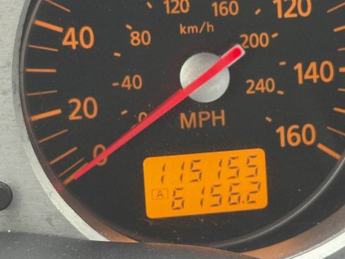 Used 2006 Nissan 350Z Coupe w/ (N93) Cargo Convenience Pkg image 11