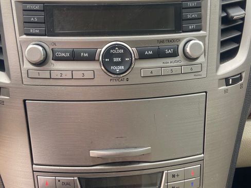 Used 2011 Subaru Outback 2.5i Limited w/ PWR Moonroof Pkg image 13