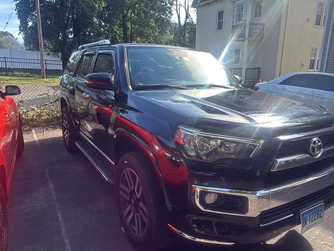 Used 2015 Toyota 4Runner Limited AWD/4WD image 18