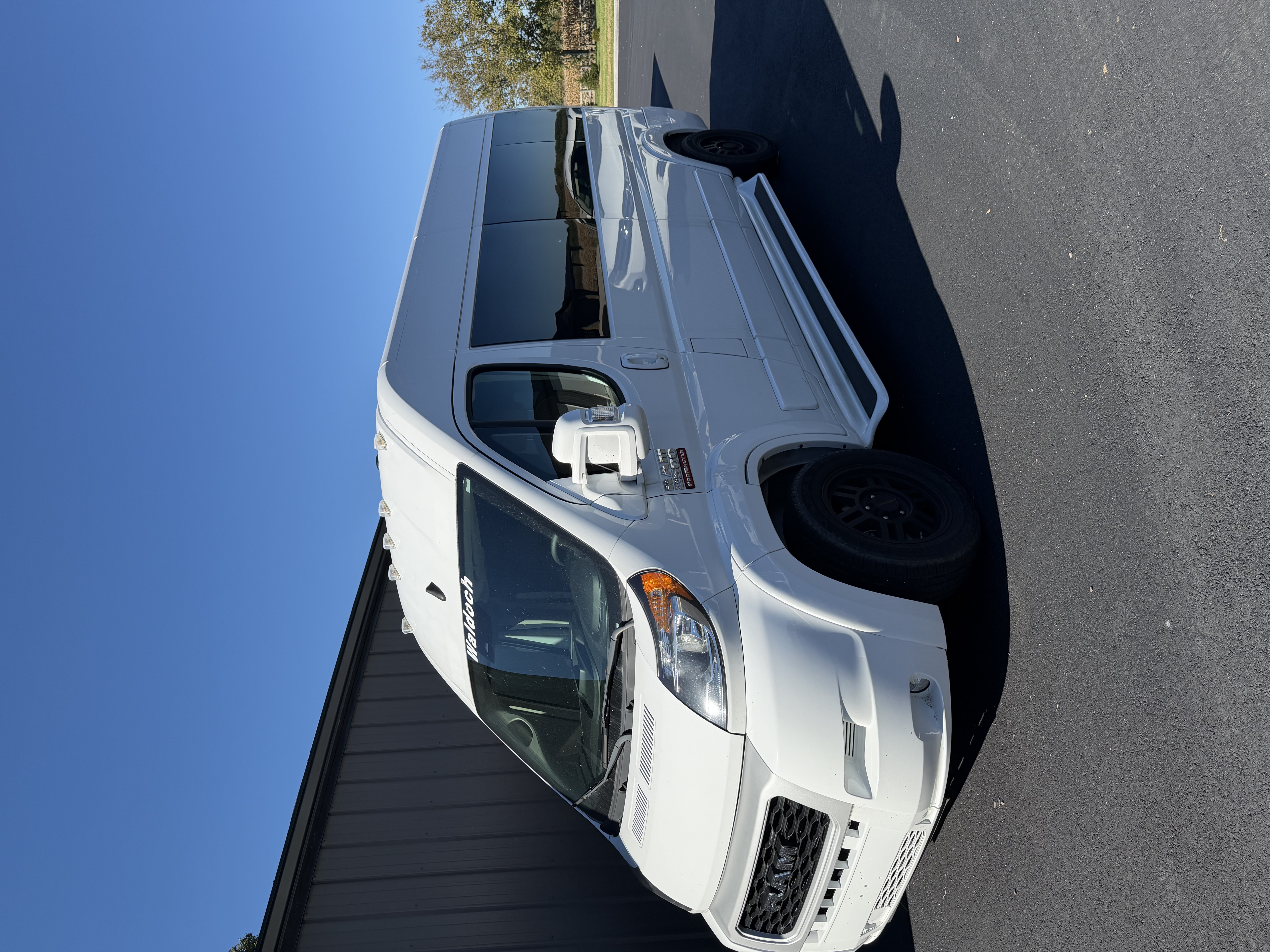 Used 2022 RAM ProMaster 2500 w/ Safety Group FWD image 1