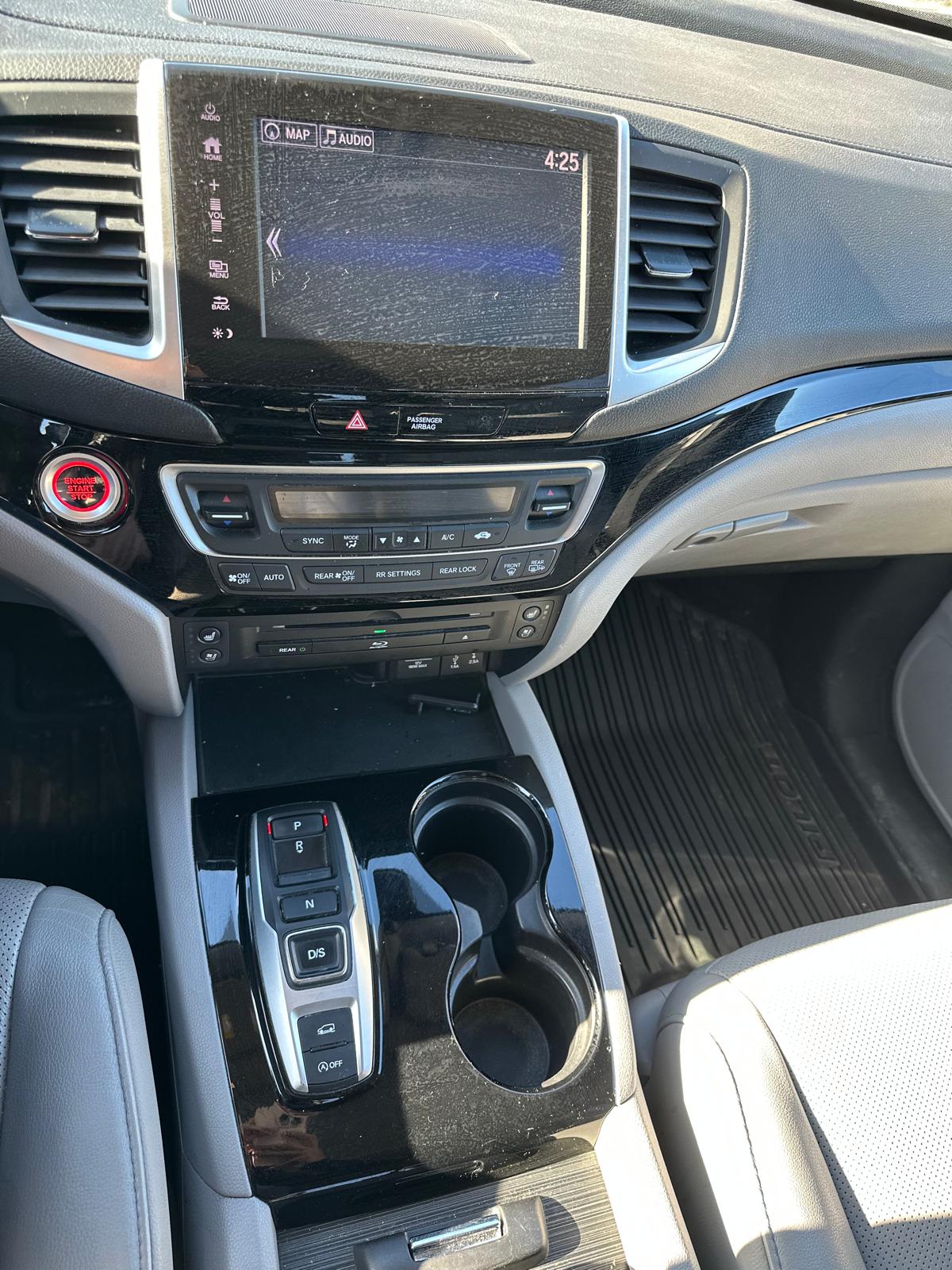 Used 2018 Honda Pilot Elite image 9