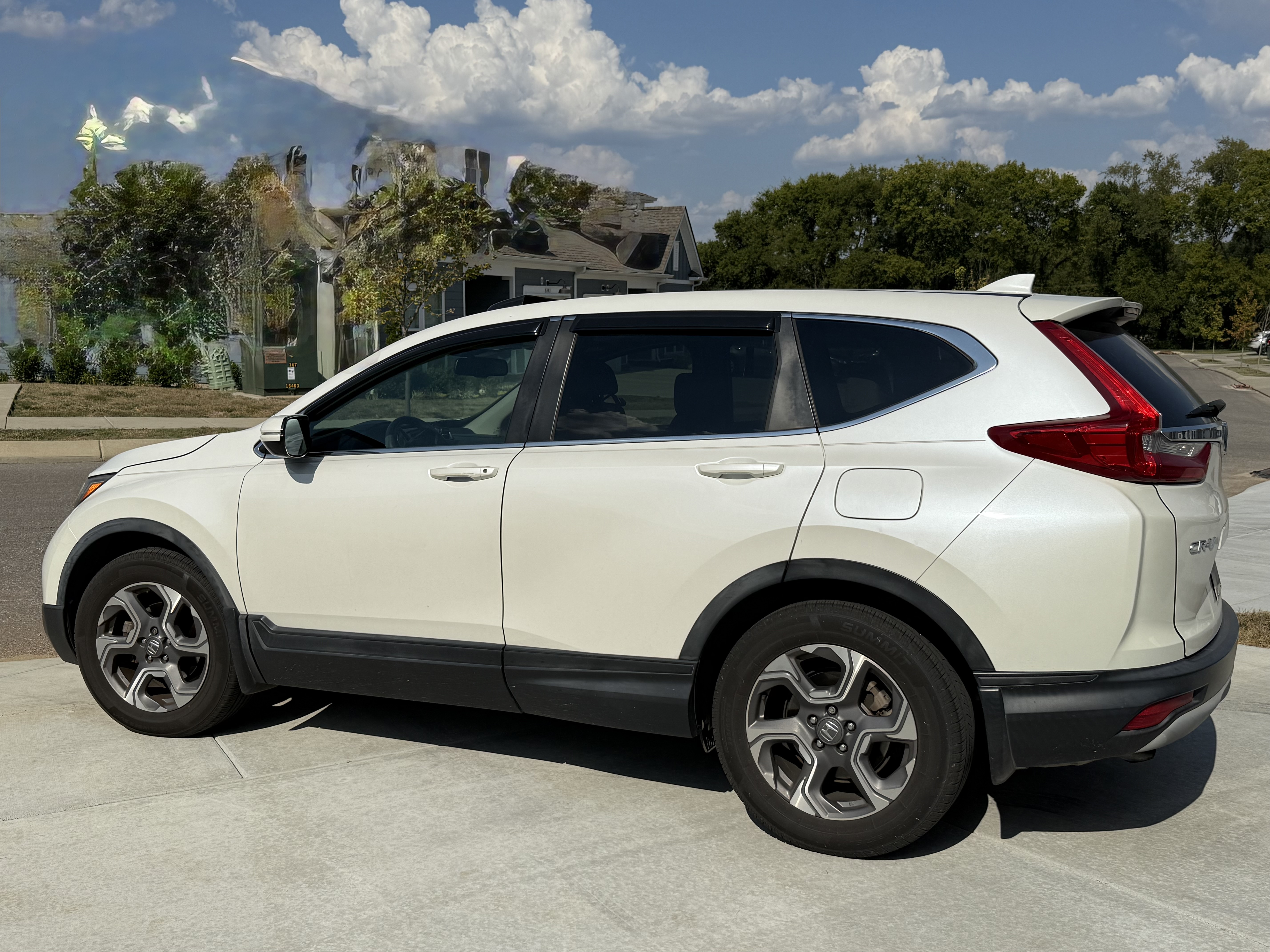 Used 2017 Honda CR-V EX-L image 1