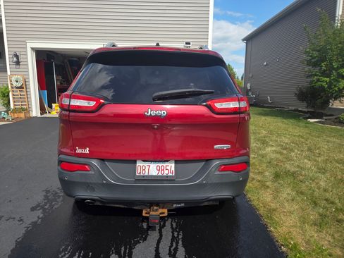Used 2016 Jeep Cherokee Latitude w/ Safety/Convenience Group FWD image 8