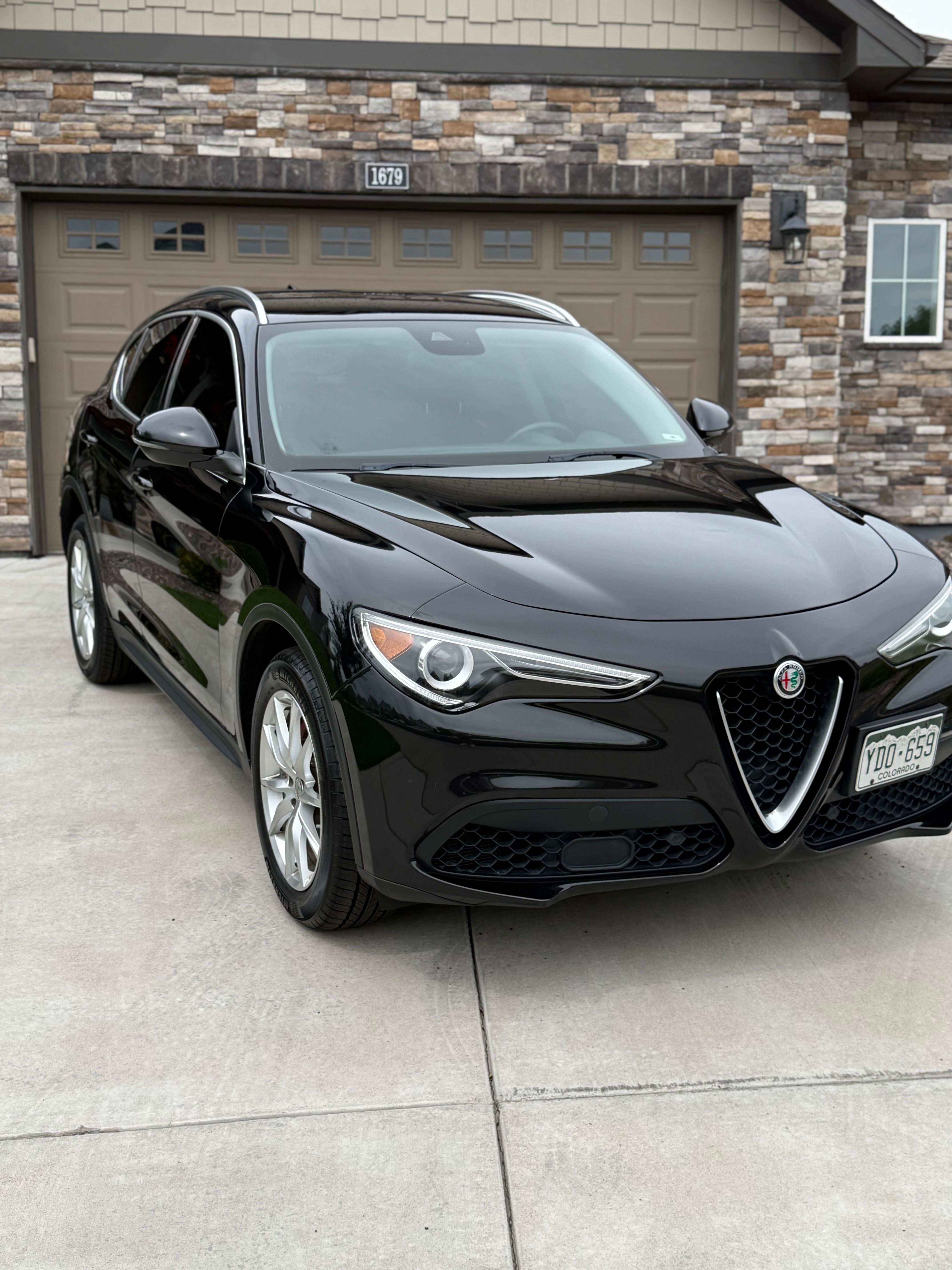 Used 2018 Alfa Romeo Stelvio Ti AWD/4WD image 16