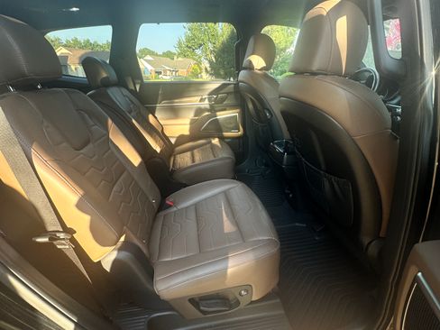 Used 2022 Kia Telluride SX w/ SX Prestige Package AWD/4WD image 15