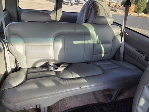 Used 1999 Chevrolet Tahoe 4WD 2-Door w/ Preferred Equipment Group image 14