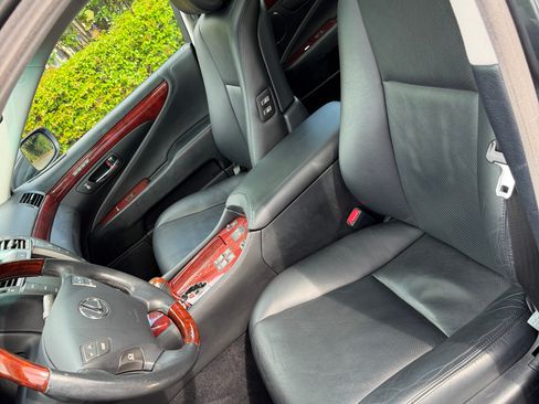 Used 2010 Lexus LS 460 AWD image 9