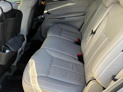 Used 2012 Mercedes-Benz GL 450 4MATIC image 9