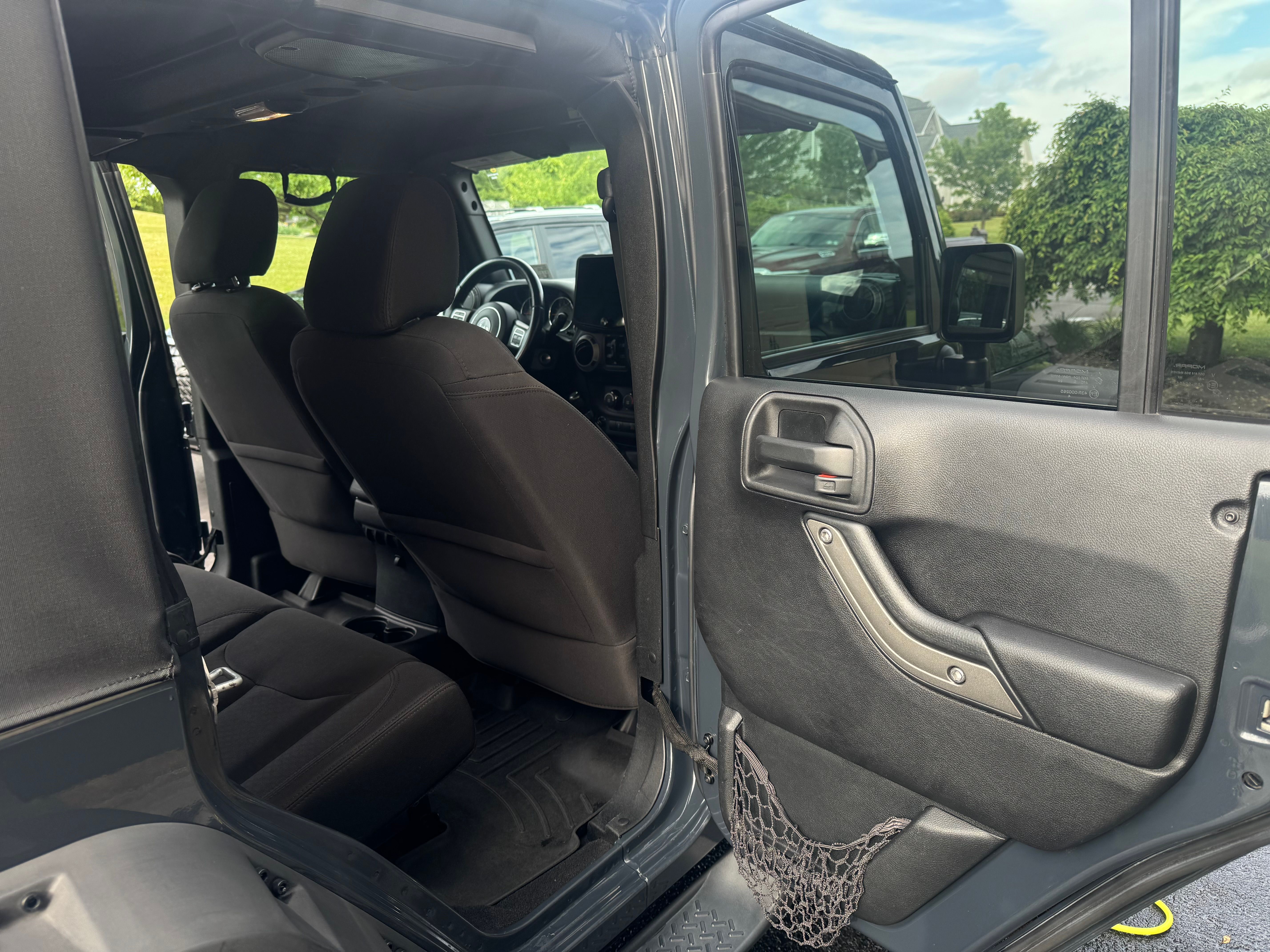 Used 2016 Jeep Wrangler Unlimited Sport w/ Quick Order Package 23S AWD/4WD image 4