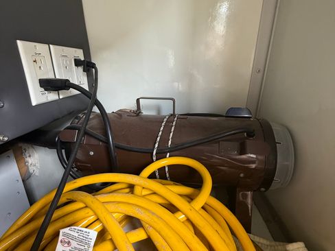 Used 2005 Ford E-450 and Econoline 450 image 4