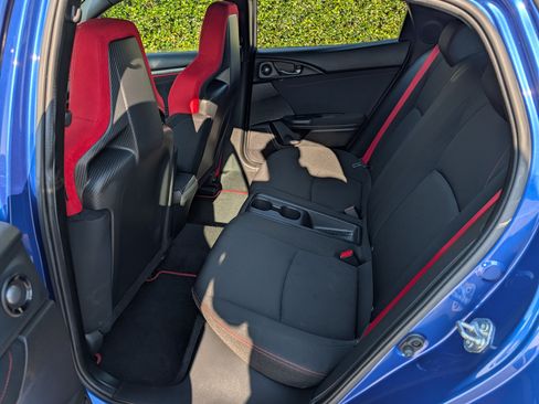 Used 2019 Honda Civic Type R image 15