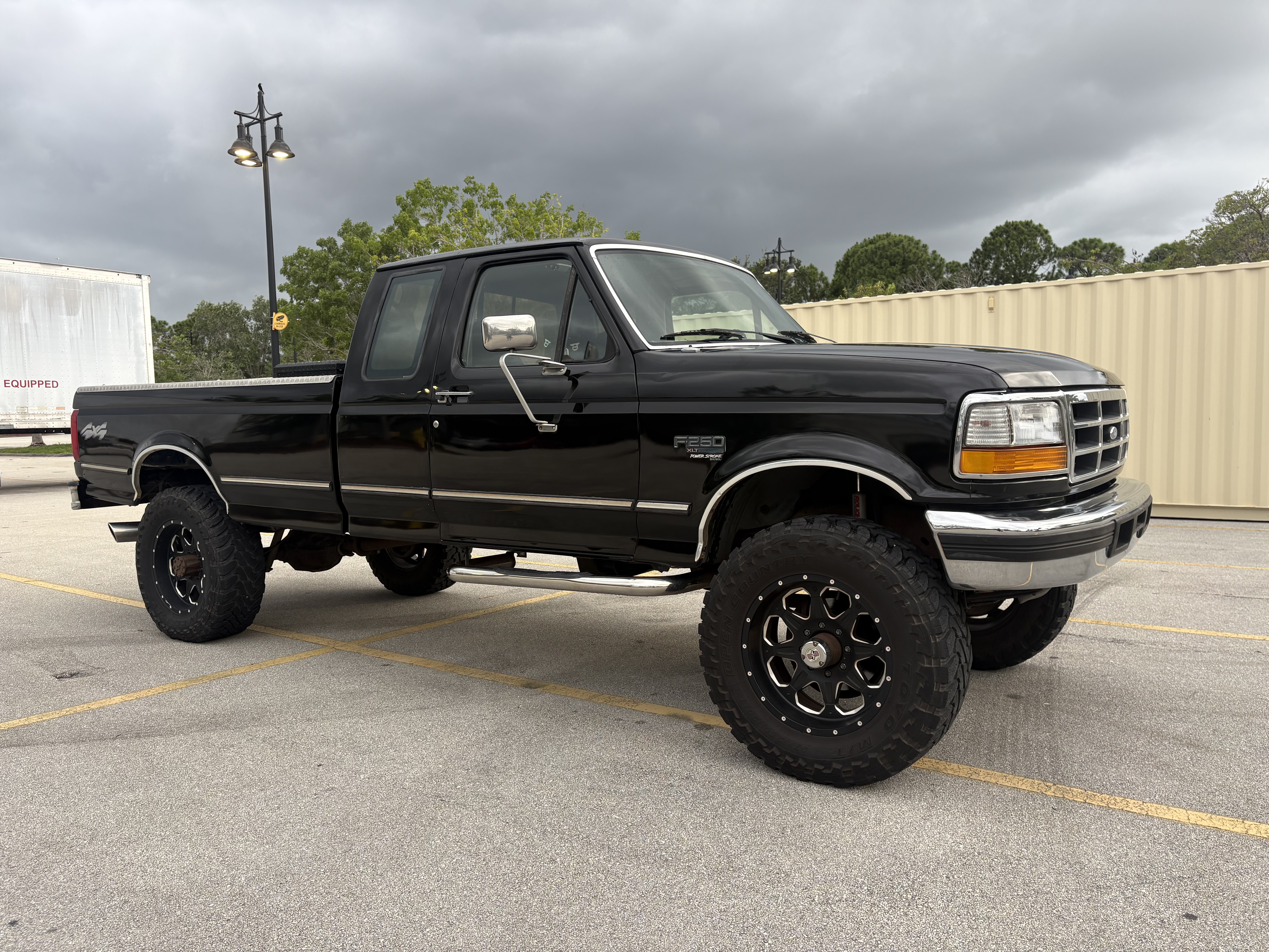Used 1995 Ford F250 4x4 SuperCab image 1