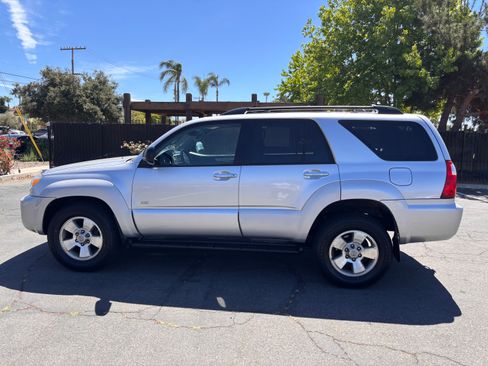 Used 2006 Toyota 4Runner Sport image 2
