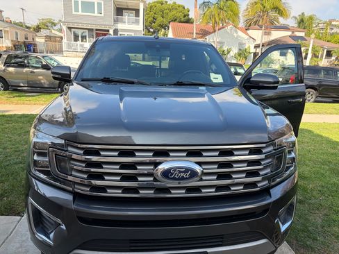 Used 2019 Ford Expedition Limited w/ Special Edition Package image 8