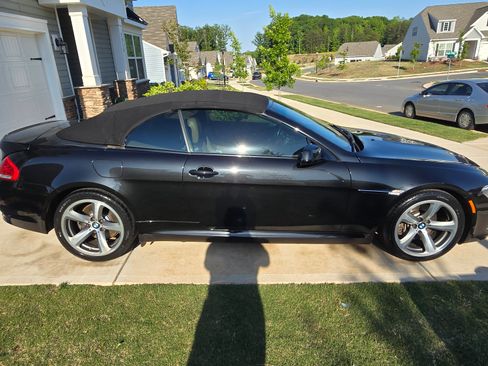 Used 2010 BMW 650i Convertible RWD image 9