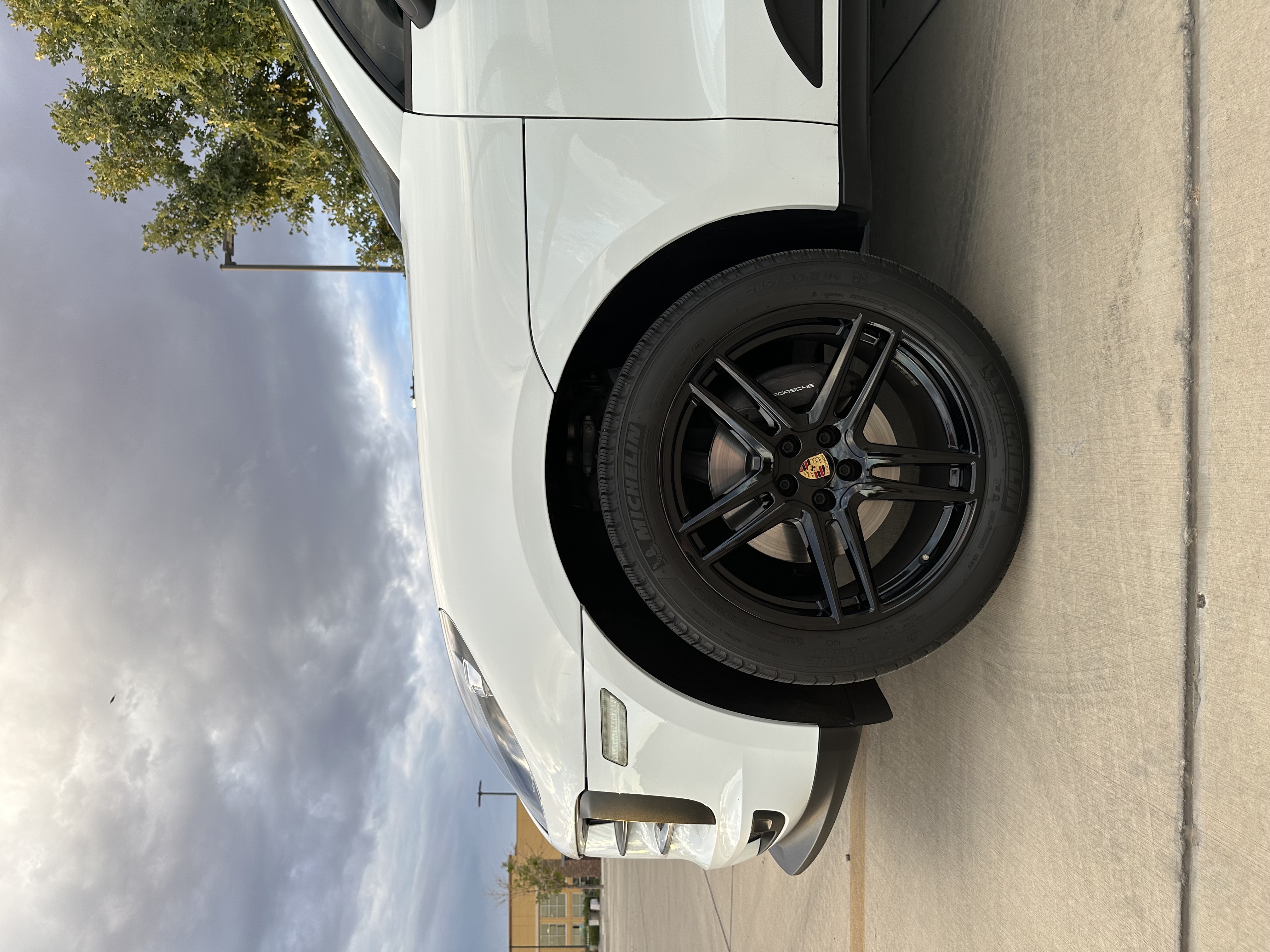 Used 2020 Porsche Macan AWD/4WD image 27