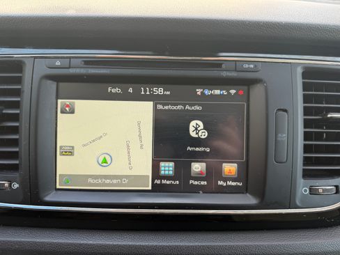 Used 2016 Kia Sedona SX image 19