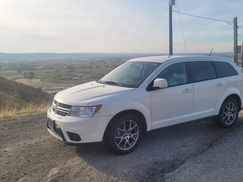 Used 2019 Dodge Journey GT image 2