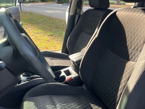 Used 2020 Nissan Rogue S image 12