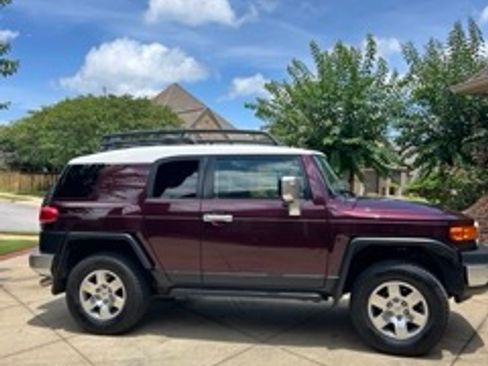 Used 2007 Toyota FJ Cruiser 4WD image 2