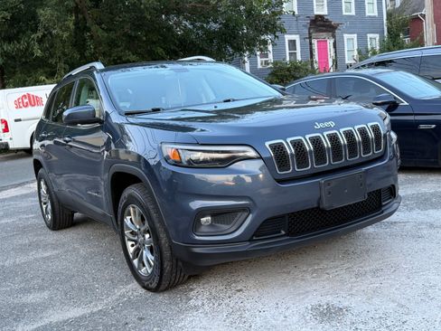 Used 2020 Jeep Cherokee Latitude Plus AWD/4WD image 11