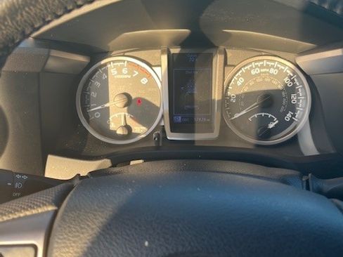 Used 2019 Toyota Tacoma SR5 image 15