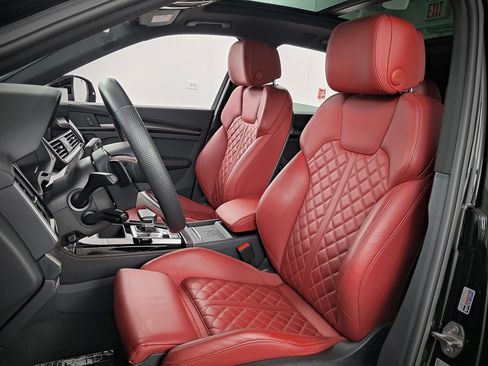 Used 2023 Audi SQ5 Premium Plus w/ Premium Plus Package image 2