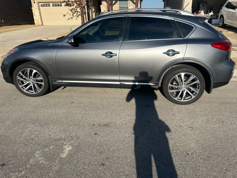 Used 2017 INFINITI QX50 2WD w/ Technology Package image 12