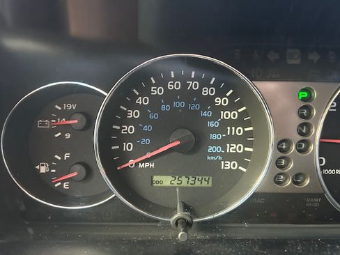 Used 2007 Toyota Land Cruiser image 26