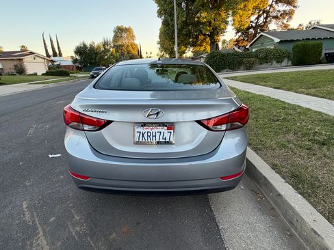 Used 2015 Hyundai Elantra SE w/ Option Group 02 image 4