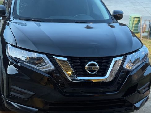 Used 2017 Nissan Rogue SV image 15