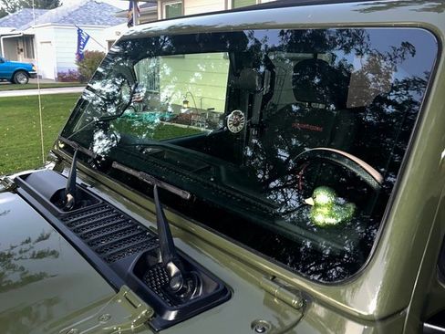 Used 2021 Jeep Wrangler Unlimited Rubicon w/ Cold Weather Group image 4