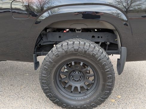 Used 2023 Nissan Frontier SV w/ Technology Package image 6