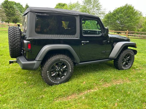 Used 2021 Jeep Wrangler Sport AWD/4WD image 16