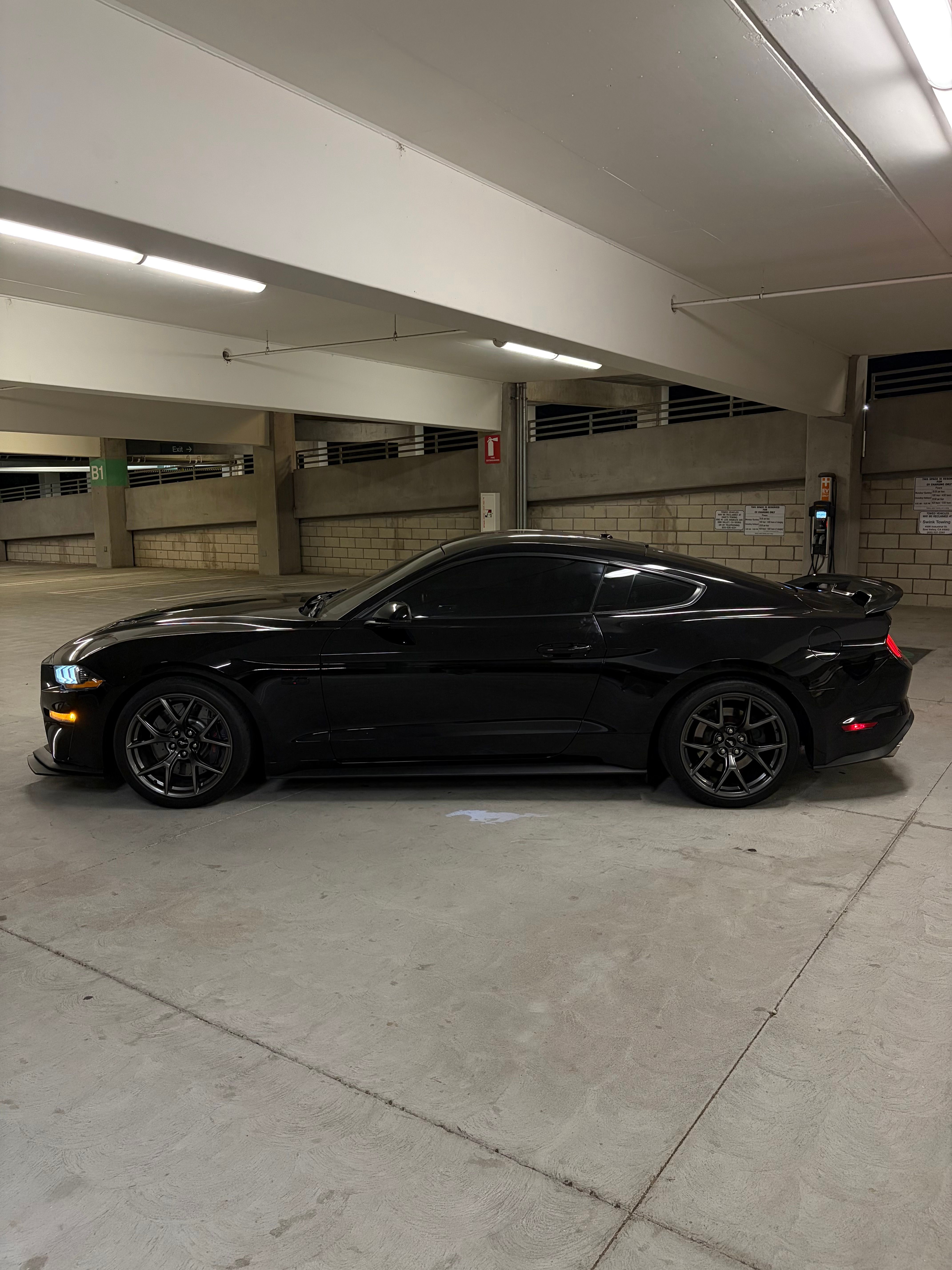 Used 2019 Ford Mustang GT Premium w/ Performance Package - Level 2 RWD image 25