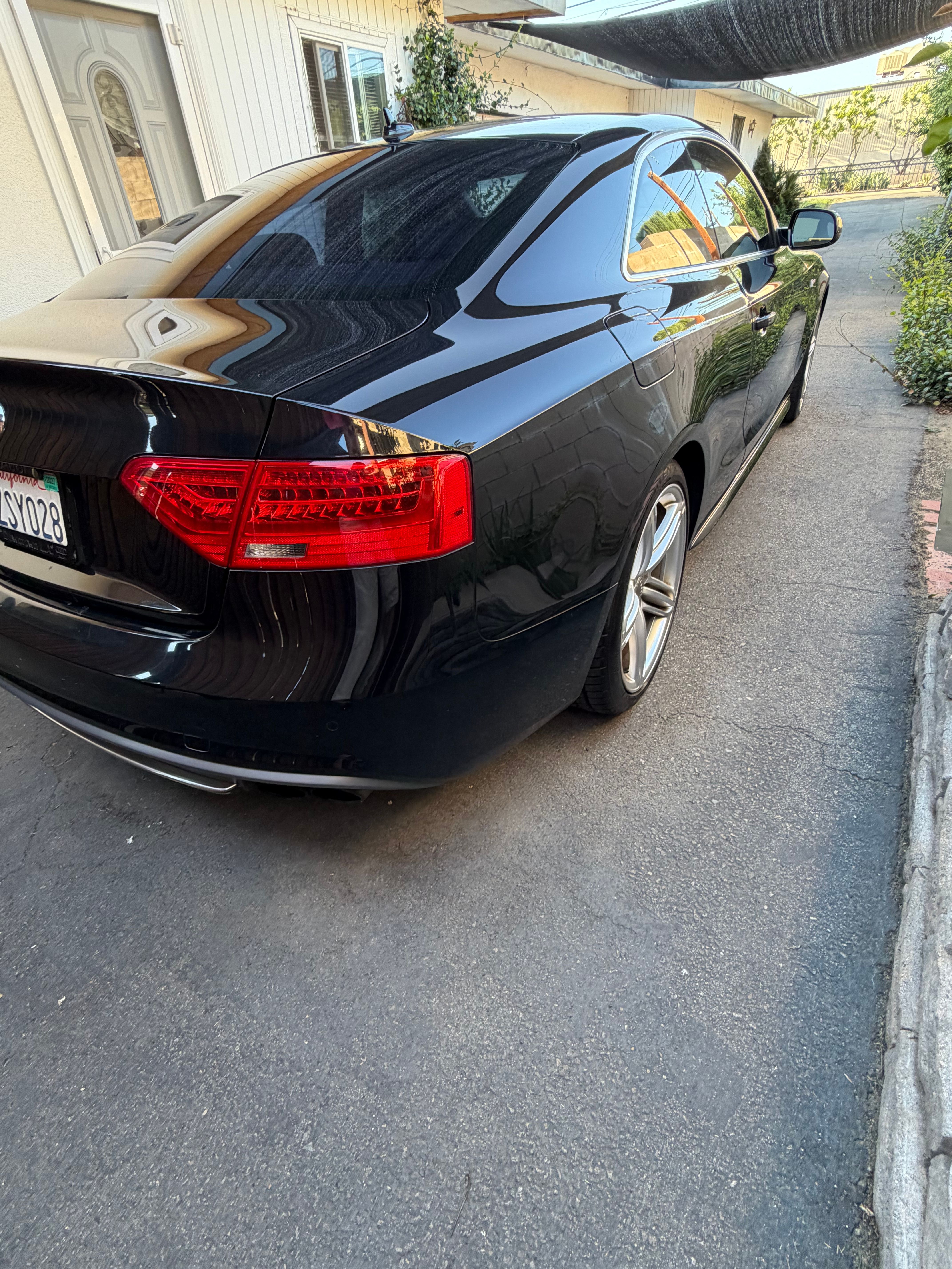 Used 2013 Audi S5 Prestige w/ Prestige Pkg AWD/4WD image 2